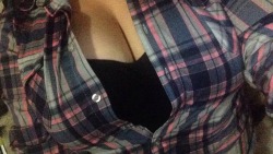 brown-nipples:  plaid kinda day