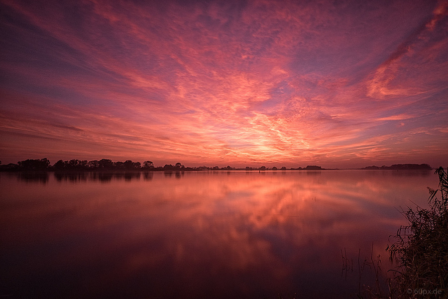 etherealvistas:  Sonnenuntergang an der Elbe (Germany) by   Andreas Kreutzer  Website