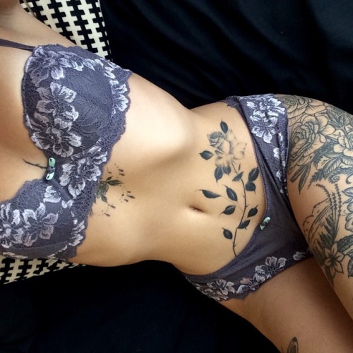corrupted-sweetheart:  omg those tattoos are beautiful