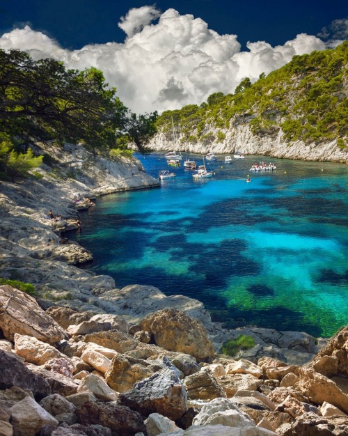 Calanque cassis • canon 7d • 10 mm • f8 • polarised @klepher ig: kleferone