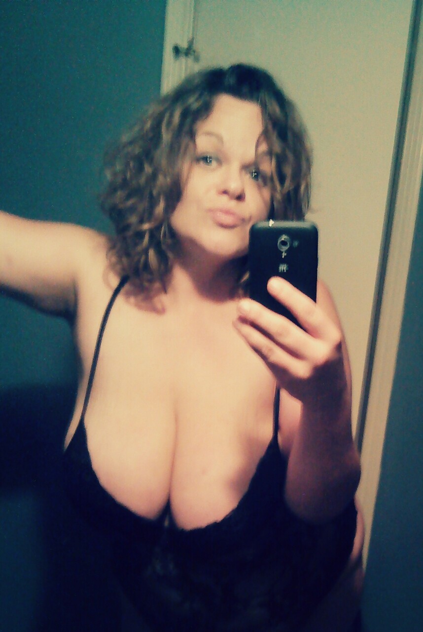 c9j22i11s28:  713bayoucityswingers:  My wife being slutty  c9j22i11s28.tumblr.com