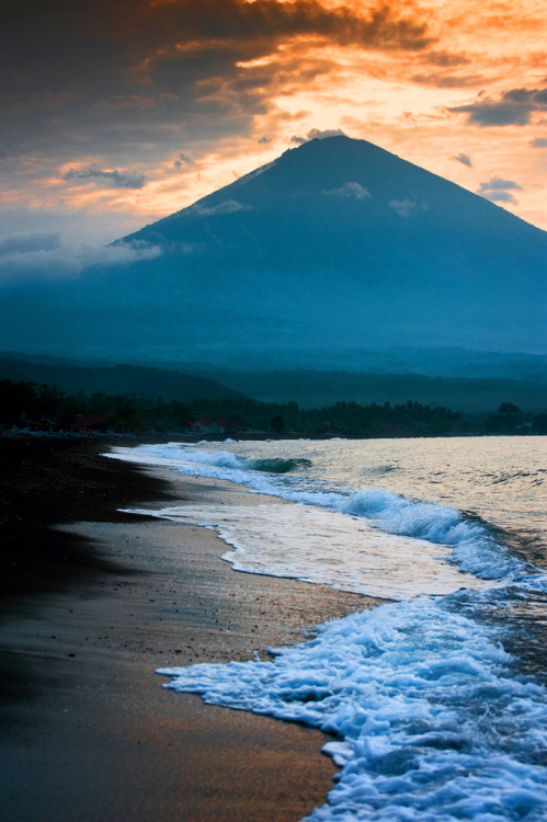 brutalgeneration:  Amed, Bali (by EdBob)