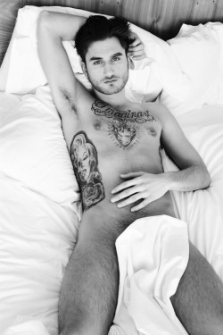 hot-and-gifted:  British actor Charlie Clapham