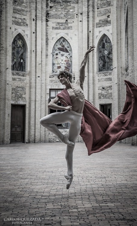pas-de-duhhh: Friedemann Vogel principal dancer with Stuttgart Ballet Photographed by Carlos Quezada