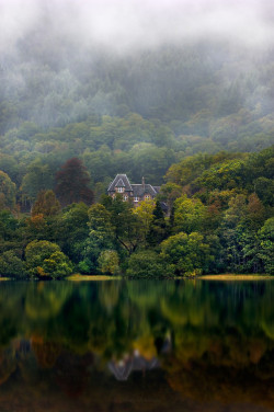 wonderous-world:  Loch Achray, Scotland by Andy Wellings