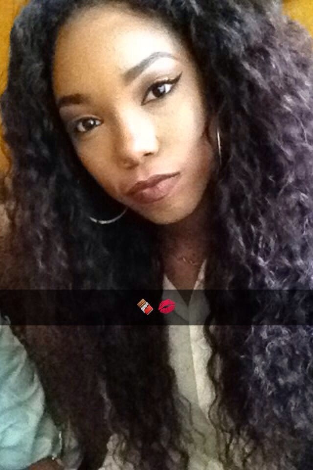 lovelessbeautyy:  BlackOut SnapChat 💫