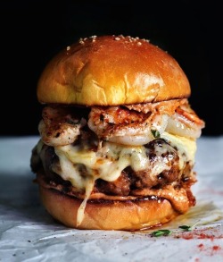 foodism69: food-porn-diary: Seafood burger