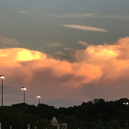 The Clouds In The Sunset Tonight Were Positively PainterlyBon Samedi, Mes Amis!