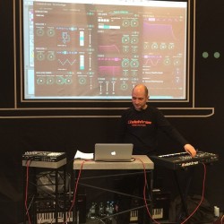 weareelektron:  Overbridge VSTi plugin demonstration in progress.  (at Messe Frankfurt)