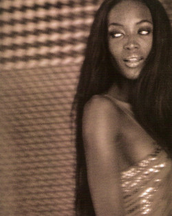 midnight-charm:Naomi Campbell photographed