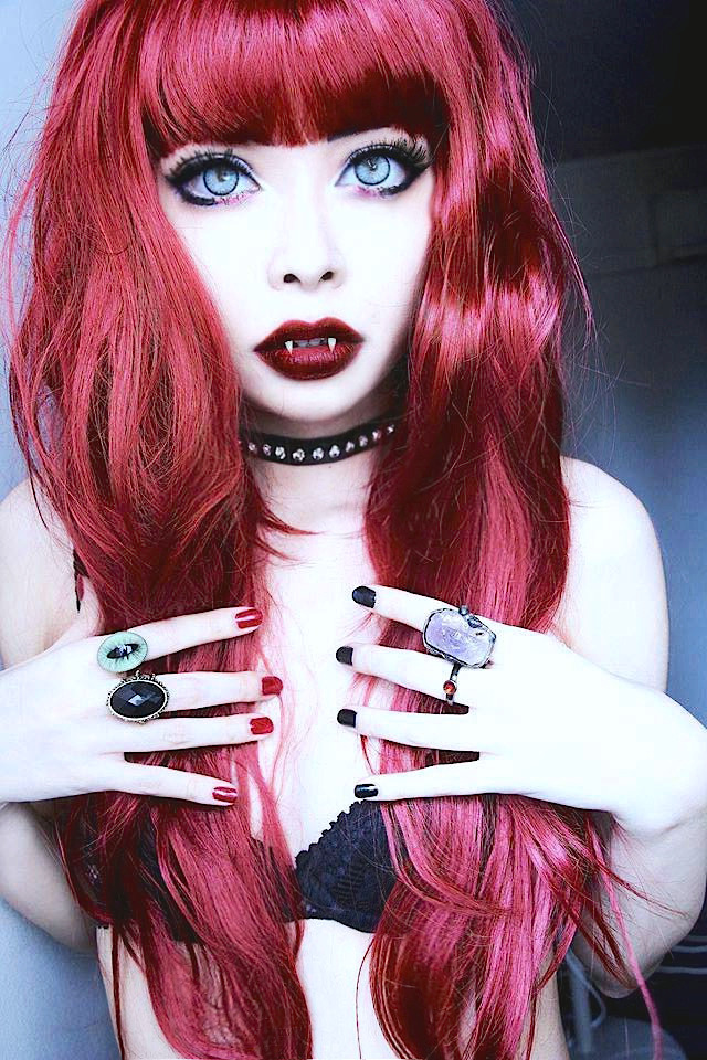 c0ry-c0nvoluted:  This girl’s face is a fucking work of art. Check her out —&gt;