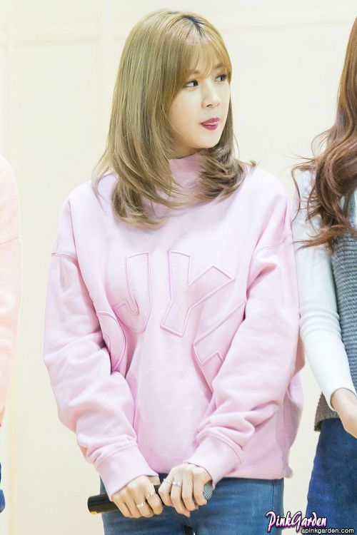 Chorong (A Pink) - Artillery Brigade Soldiers Event Pics