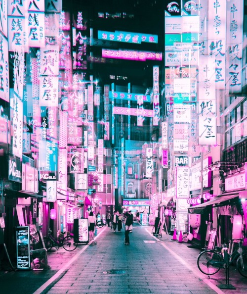 stever92:  Whilst in Tokyo I’ve been using a fractal lens to transport today’s streets to the year 2049, or perhaps even 2077. I would love to know what you all think and would massively appreciate any Reposts to help get this mini-project out there