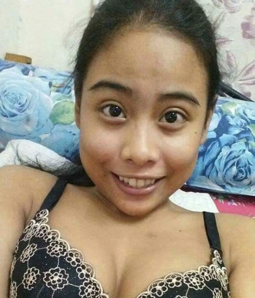 wife-69: sangpengumpul: Minah ni takda nudes ke? Sesiapa ada? H