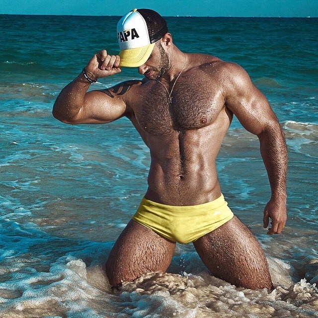 malefeed: eliad_cohen: #papawear in Mexico! www.papawear.com  Pic by @brunoolvezfoto