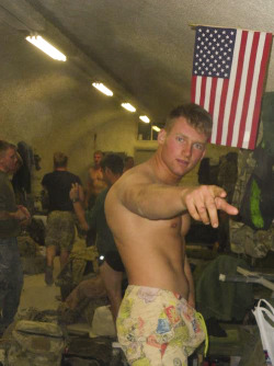 ksufraternitybrother:  To honor the 4th of July…patriotic porn. 