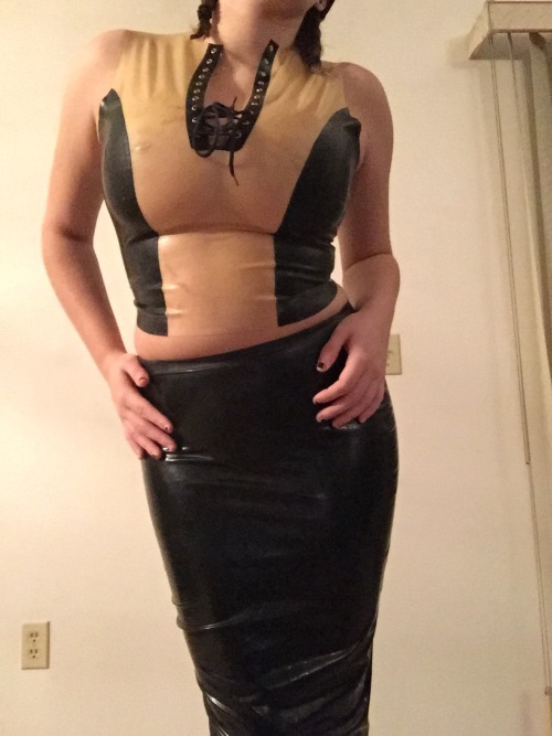 rudeyetnude:  Tunic and hobble skirt porn pictures