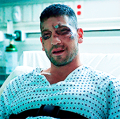 petermaximoff:Frank Castle smiling (✿◠‿◠)#not trying to insinuate anything but frank smiled like fou