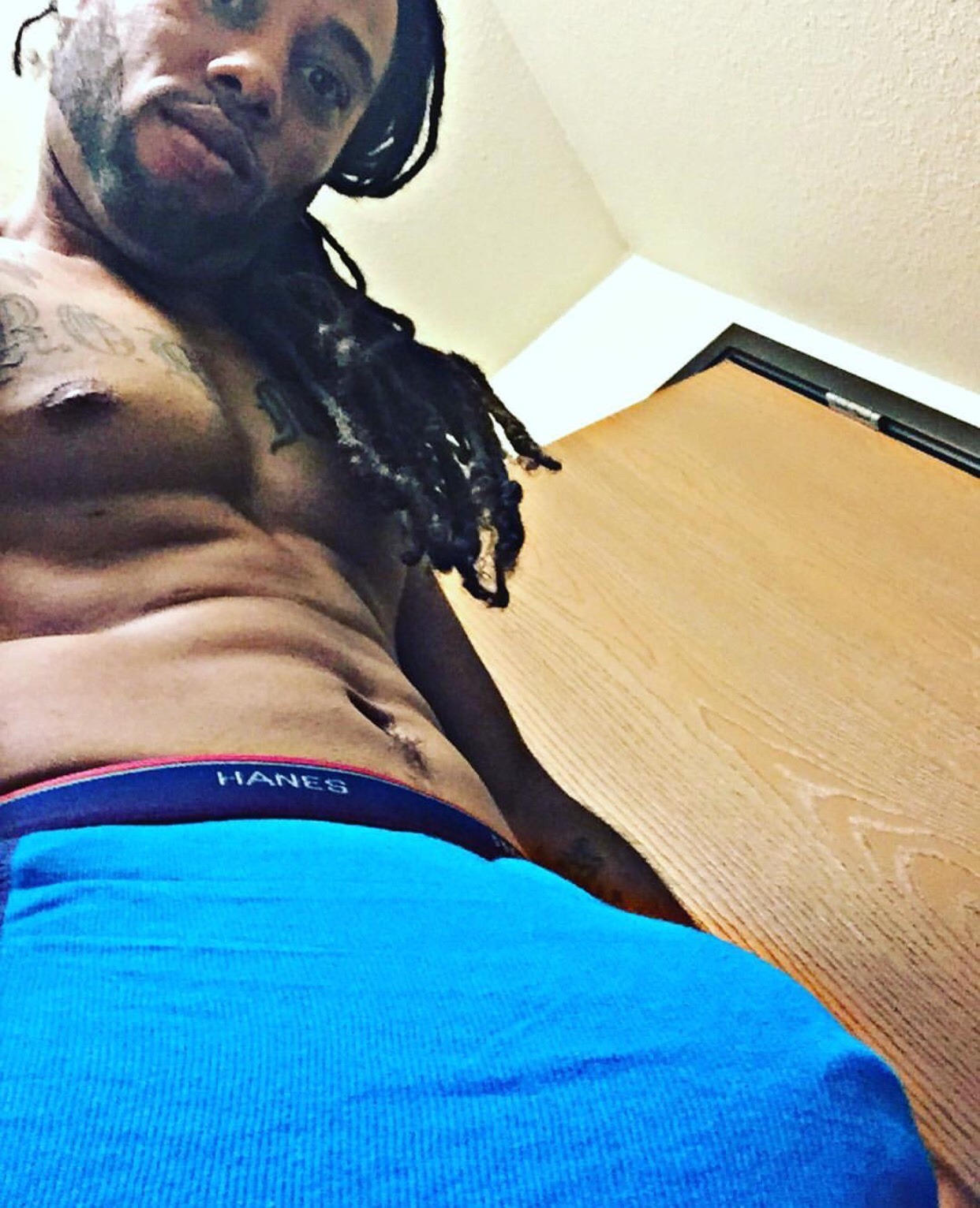 dmvguys-exposed:  Not Sharig Him With Yall. I Want Him All To Myself😝😝