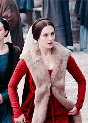 markantonys:favorite i medici costumes | women’s furs (requested by anon)