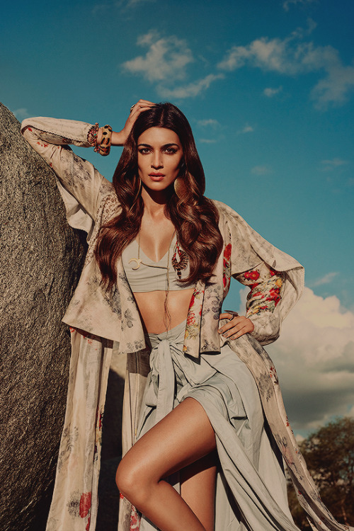 Porn photo aashiqaanah:Kriti Sanon for Vogue India April