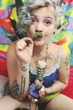 destingrant:  Mustache High