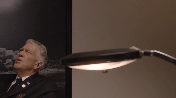 chiquita-dave-beach-party: David Lynch’s character, Gordon Cole, whistling “Engel&r