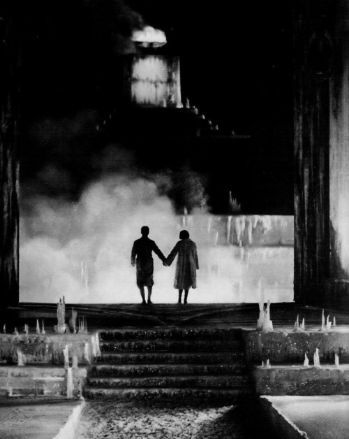 the-inmost-1ight:Luis Trenker and Leni Riefenstahl Der heilige Berg / The Holy Mountain (1926)Dir. A