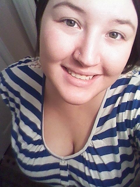 imshadyslady:  My smile is so awkward lol oh well.