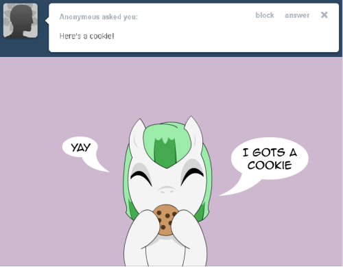 askbright-eyes:  And it’s a chocolate chip one too, yay!  D'aww <3