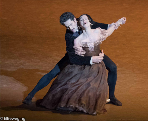 strechanadi: Laura Hecquet, Stephane Bullion Onéguine photo: El Beweging