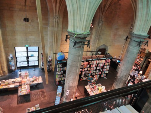 agirlnamedjana: Book shop in an old church in Maastricht. Part I. [Part II] I want to be back there 