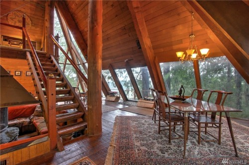 kyleecarrigan:  livefromthehumanzoo:  jacksnotbritish:  psychonautdreams: househunting:  踰,000/3 br Snohomish, WA  TAKE IT. TAKE ANYTHING. I WANTS PLS   Would sell my soul to live here  All they want is 踰,000  @mossyoakmaster   Fucking gorgeous!