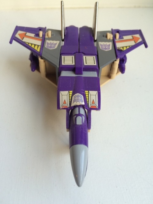 Blitzwing! This guy was evidently the only Triple-Changer taken directly from the Diaclone toy line 