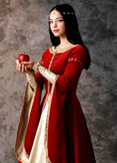 power-and-chaos:Kristin Kreuk as Princess Snow White