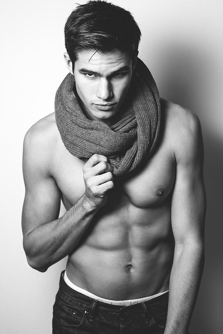 handsomemales:  chris delbeck by erik carter