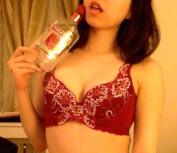melancholy-virgin:  AYE HANGING OUT WITH MY FRIEND SMIRNOFF ON THIS FINE SATURDAY NIGHT