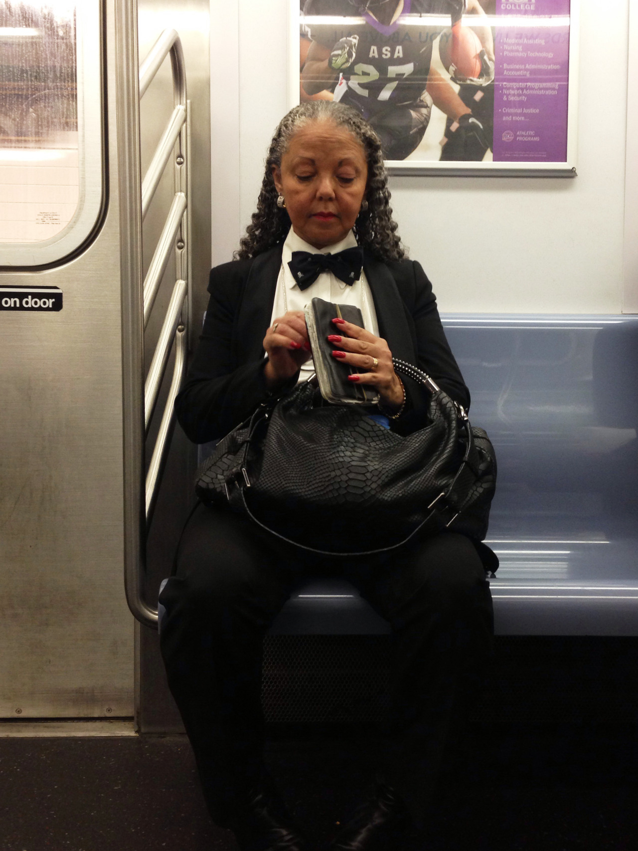 ancestryinprogress:  samhansom:  Tux Deluxe - on 3  YES. She’s too fly 