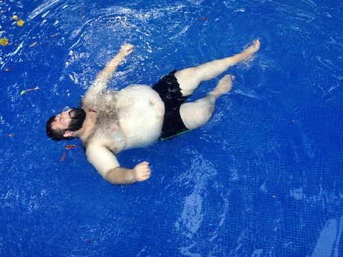 chubbyaddiction:jaredbear:In to the blue xDfloating hottie…