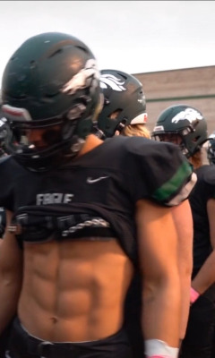 jock-muscle-bro:bettertest:Football jock porn pictures