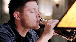 deanprayedtocas:  dean winchester + drinking 