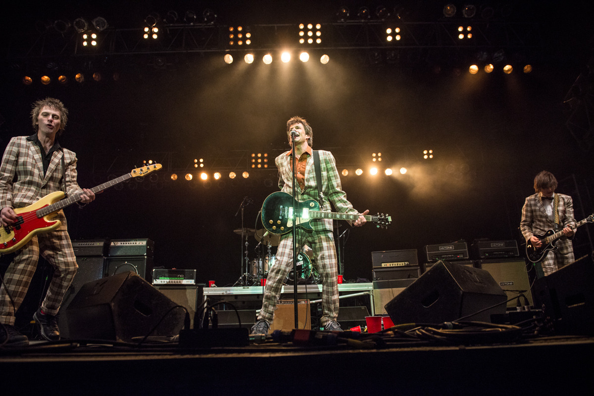 britpopandlock:  The Replacements at Midway Stadium, 9/13/14. (x) So fucking beautiful. 