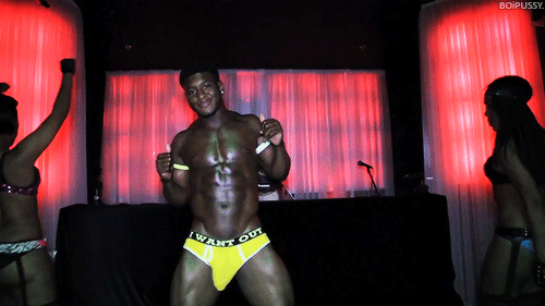 amothafuckinj:  freakmuscle:  (via MyMuscleVideo - Shake It Baby! Shake It!)  Ugh