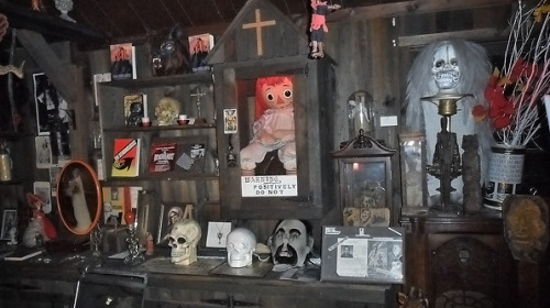 strange-cases:  Said to house haunted and cursed artifacts procured from various locations by the paranormal investigator couple, the Warren’s Occult Museum was founded in 1952 by Ed and Lorraine Warren.  From warrens.net:  See the Shadow doll that