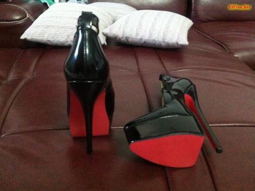 josiejonesjojo91: Sexy ladies heels Hot high heels Respect all women and love shoes! Stars wearing h