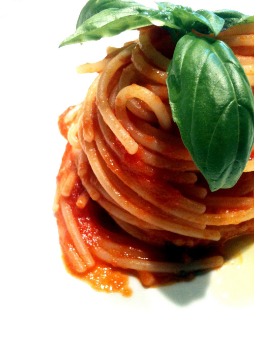 Spaghetti al pomodoro fresco