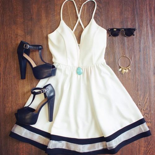 world-of-asian-style:  White Minimal Embrace Dress  Get 15% off your frist order!