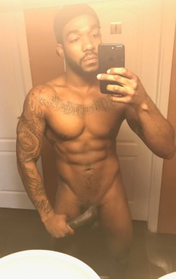 blackstripperworshippers:  🍑👅💦 John JohnsonSee more of his exclusive vids and pics @ www.onlyfans.com/johnjohnsonporn  He is so hoe will love to braid hos hair