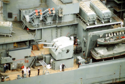 poirtland:A 5″/38 turret on USS New Jersey.