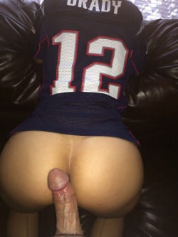 pinkandblackcat311:  mr-cali-green:  ❤️❤️❤️😈😈😈 Submitted by pinkandblackcat311.tumblr.com This is the hottest couple on Tumblr! Thank you for the submission her ass is truly amazing  Happy football Sunday everyone!!🏈